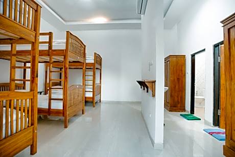 Bed in 6-Bed Mixed Dormitory Room