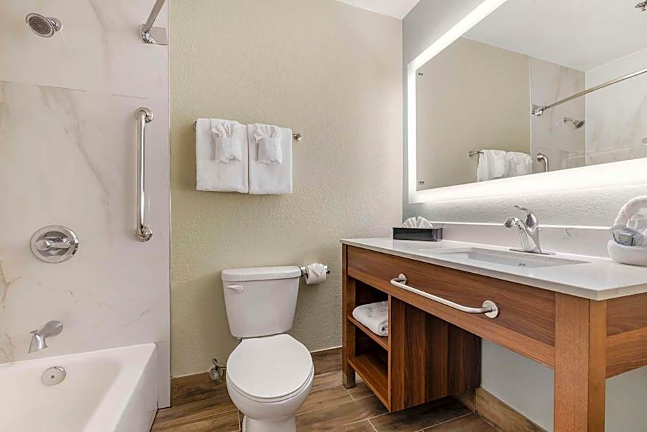 Best Western Carlsbad by the Sea