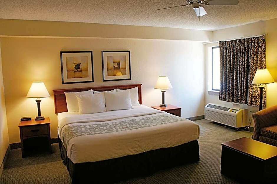 La Quinta Inn & Suites by Wyndham Albuquerque Journal Ctr Nw