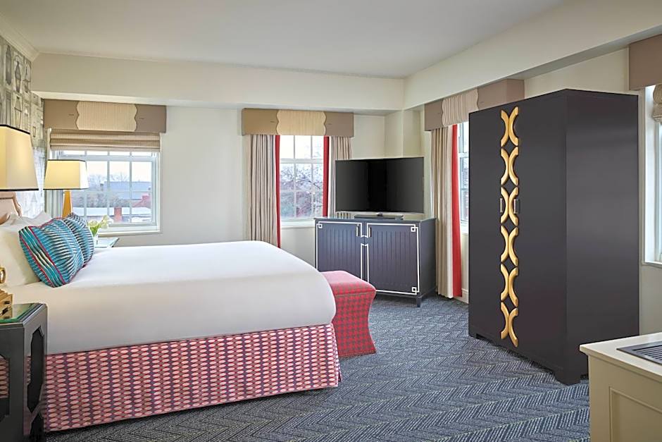 The Alexandrian Old Town Alexandria, Autograph Collection