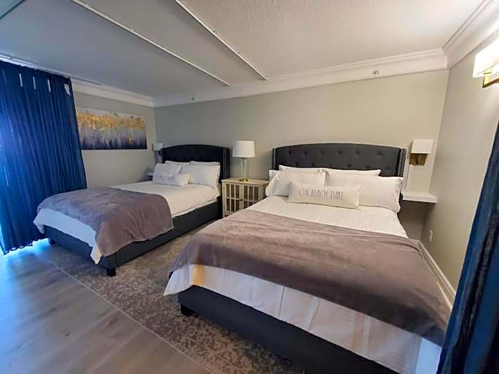 Beautiful one bedroom oceanfront condo