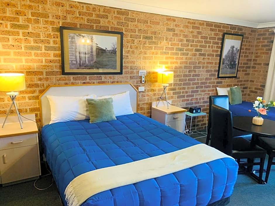 Town and Country Motor Inn