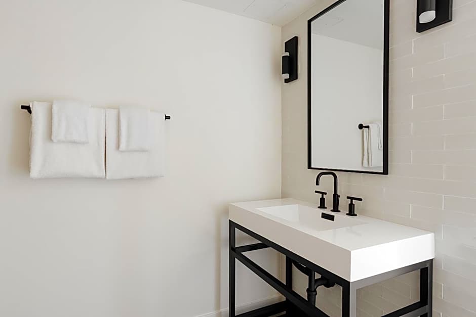 The Lum Hotel Los Angeles Stadium District