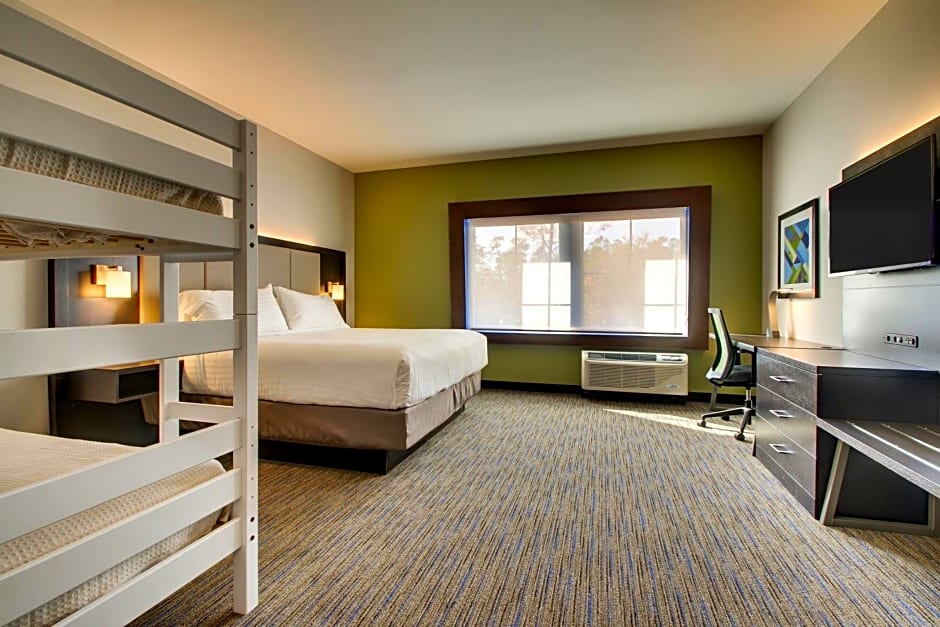Holiday Inn Express & Suites Charleston NE Mt Pleasant US17 By IHG