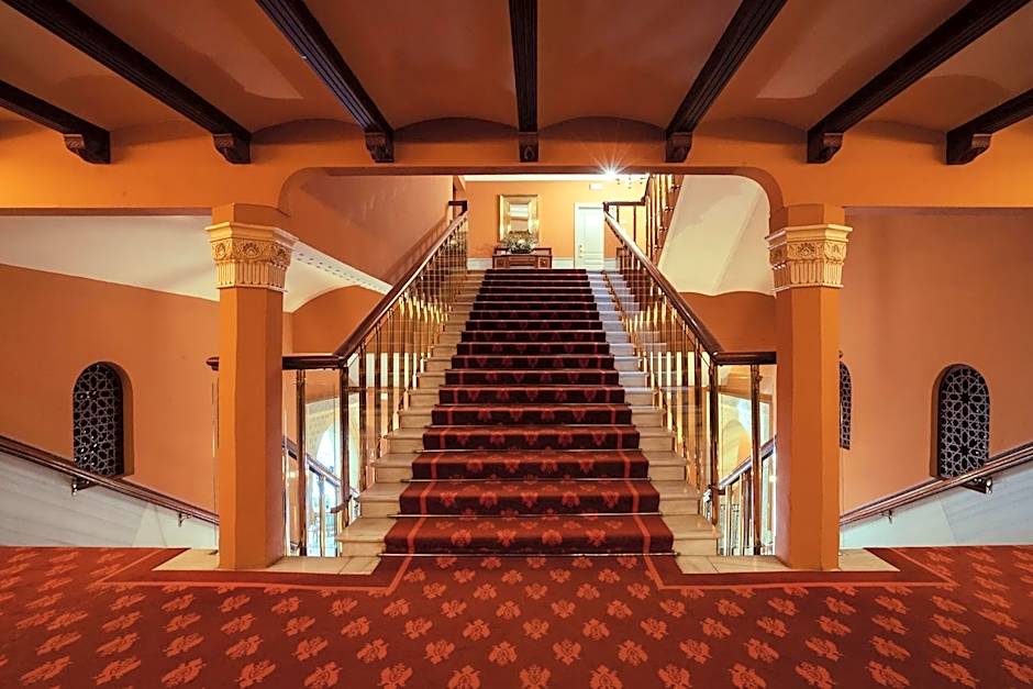 Alhambra Palace Hotel
