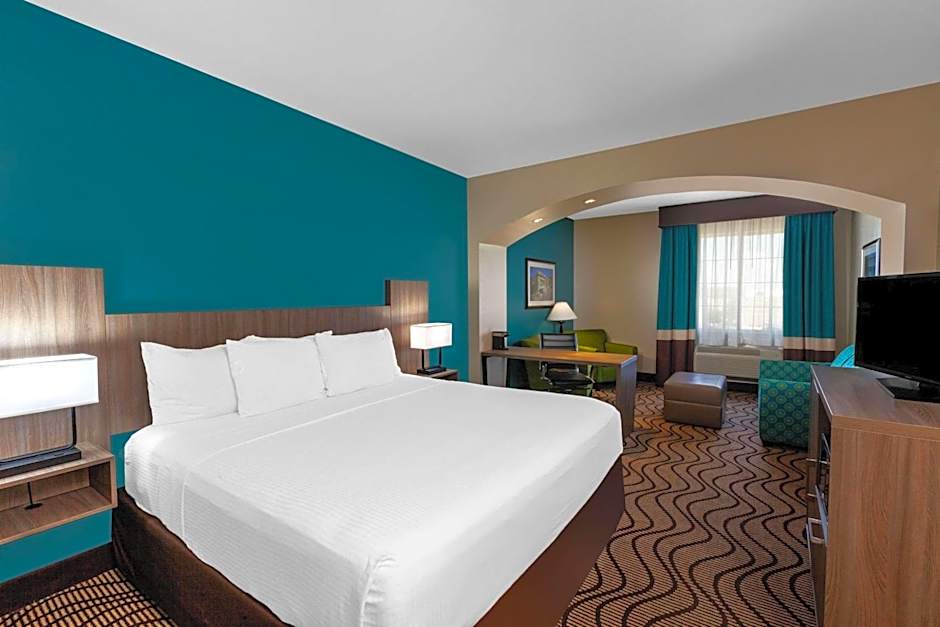 La Quinta Inn & Suites by Wyndham Midland North
