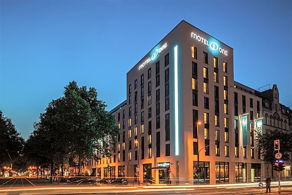 Motel One Düsseldorf Hauptbahnhof