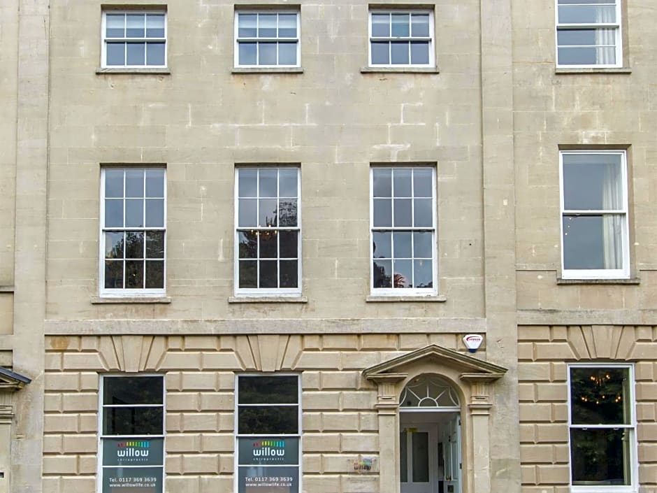 3 Berkeley Square Guesthouse