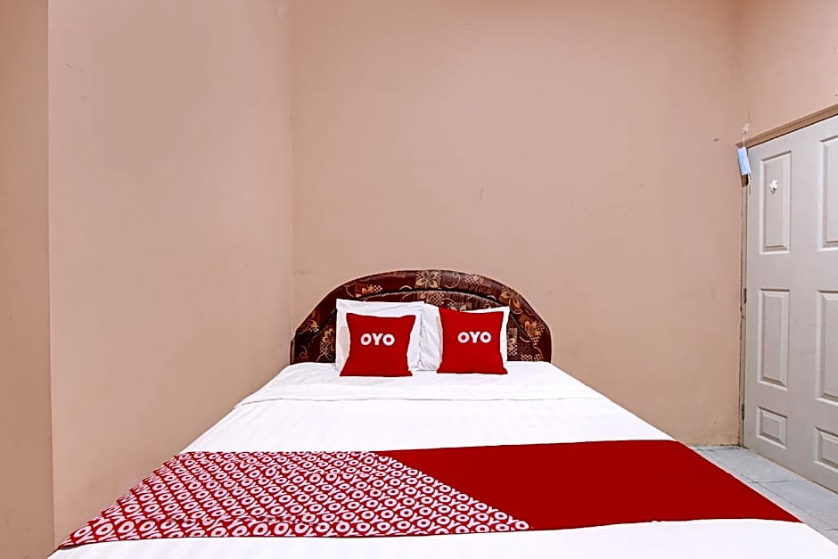 OYO 92459 Cahyo Kost 2