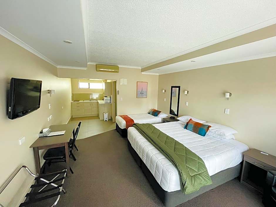 Kauri Court Motel and Apartments