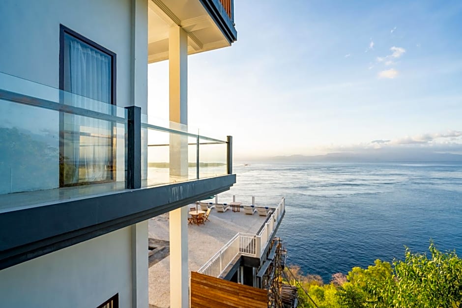 Samuh Sunset Nusa Penida by Pramana Villas