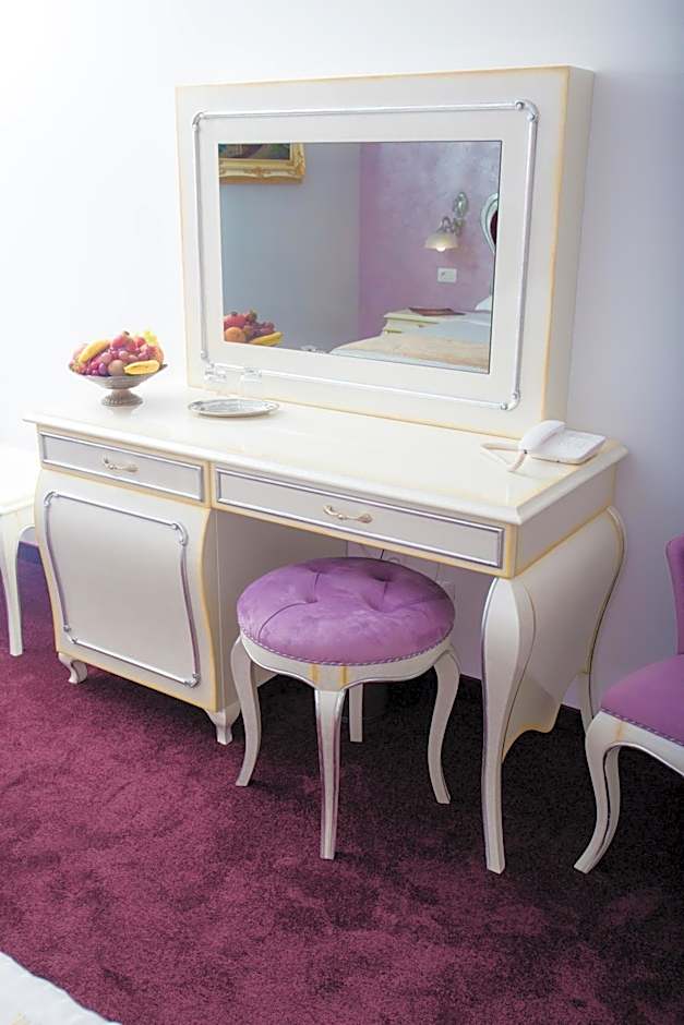 Royal Boutique Mangalia Breeze