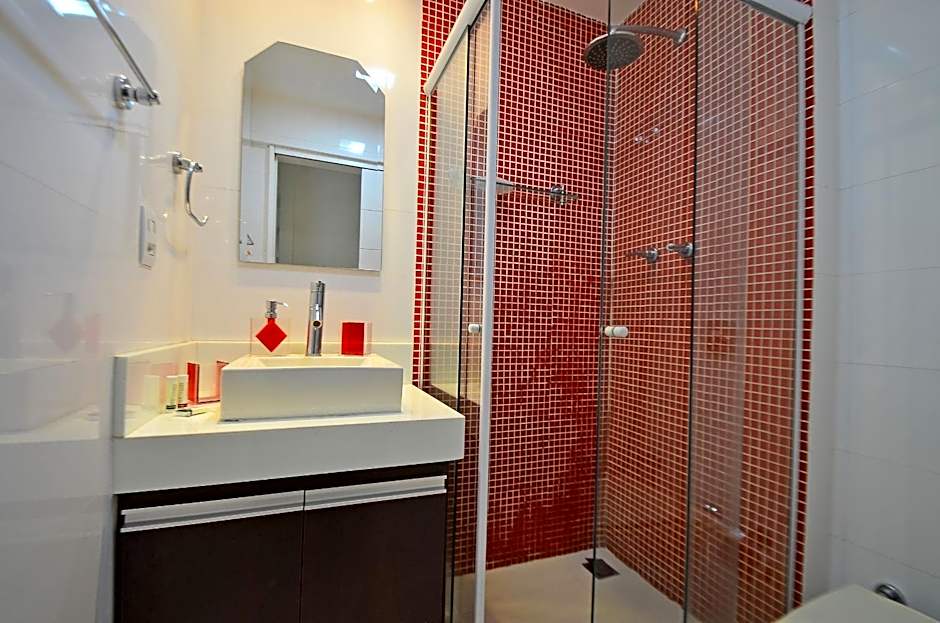 Comfortable 3 Bedrooms: Side Sea View