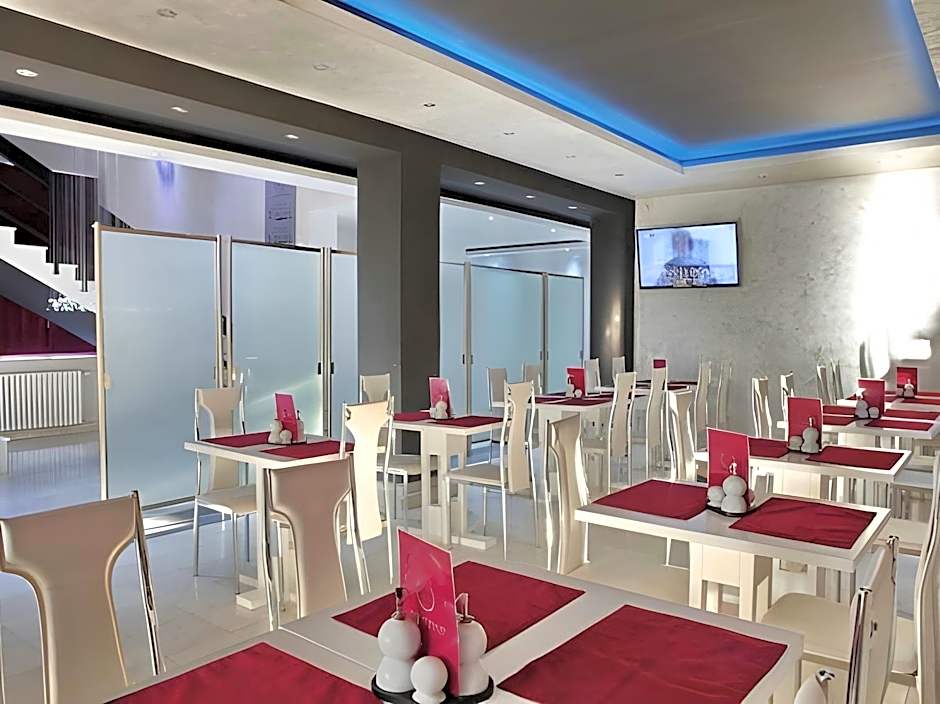 Side One Design Hotel