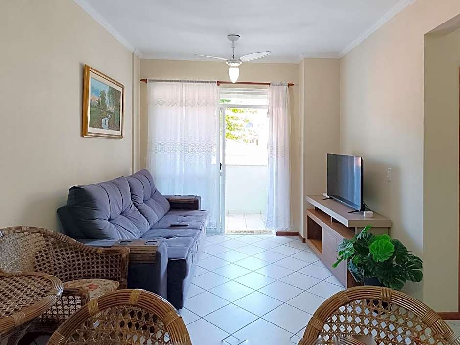 300m do mar no centrinho dos Ingleses - ISL103