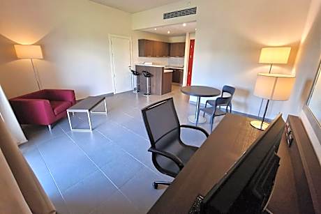 1 Bedroom Suite, 1 King, Sofa bed, Balcony