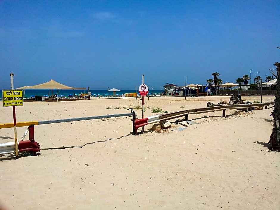 Q Village Hotel - Poleg Beach