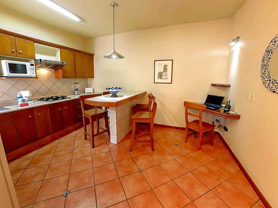 Alcazar Suites