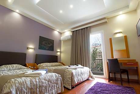 Triple Room with City View