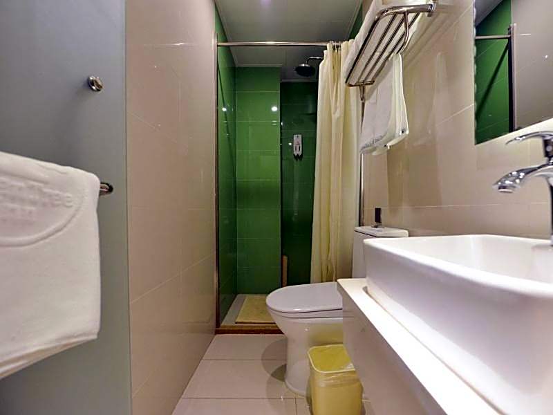 GreenTree Inn Dalian Dalian North Railway Station Express Hotel