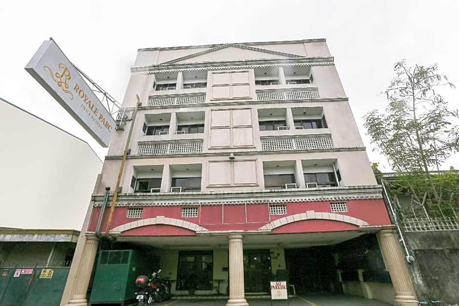 OYO 406 Royal Parc Inn & Suites (Vaccinated Staff)