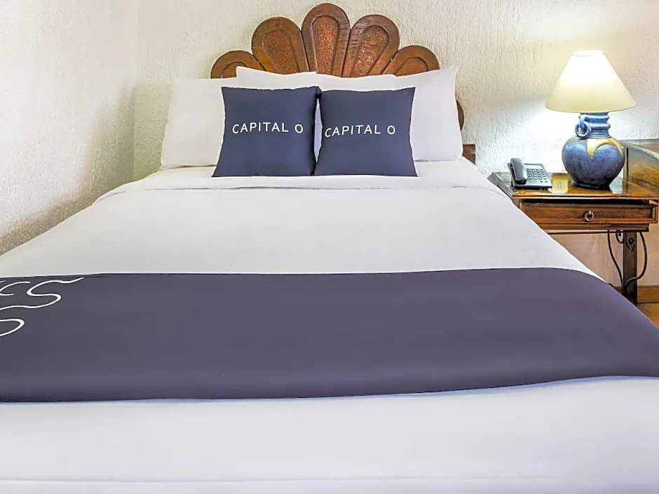 Capital O Hotel Central