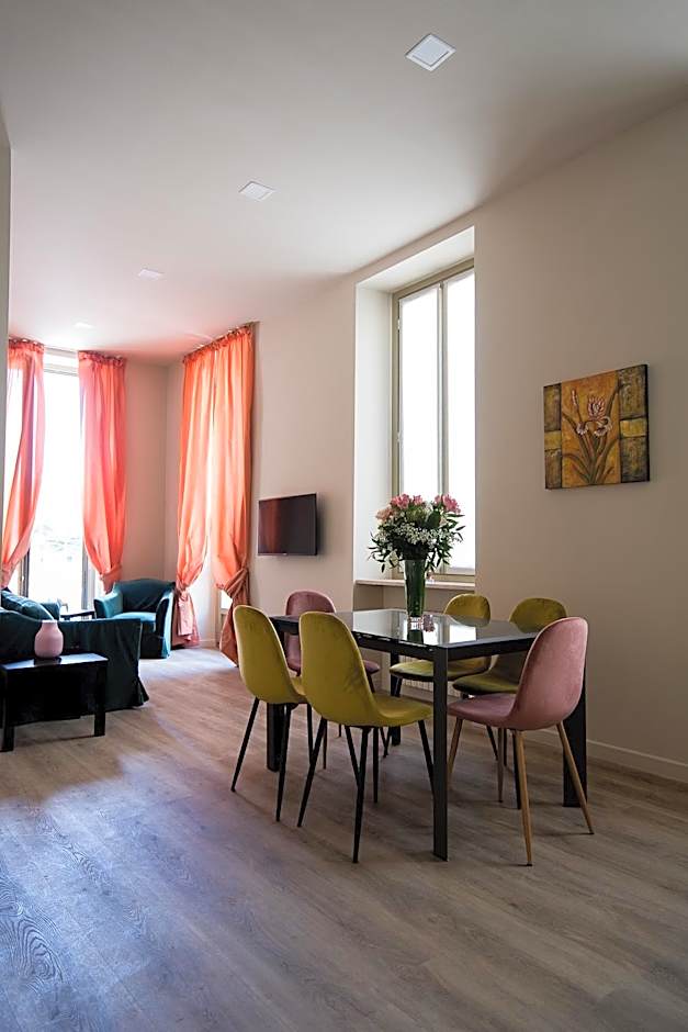 Carlina Palace by Varental