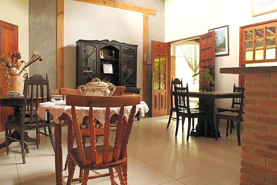 Pousada Ponte Branca