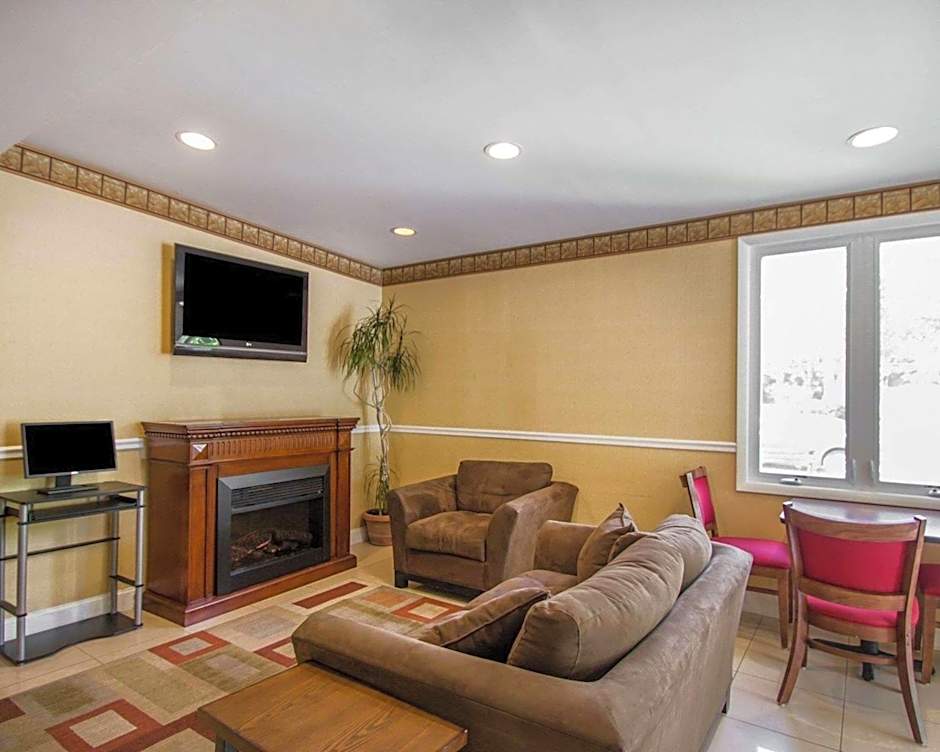 Econo Lodge Inn & Suites Old Saybrook - Westbrook