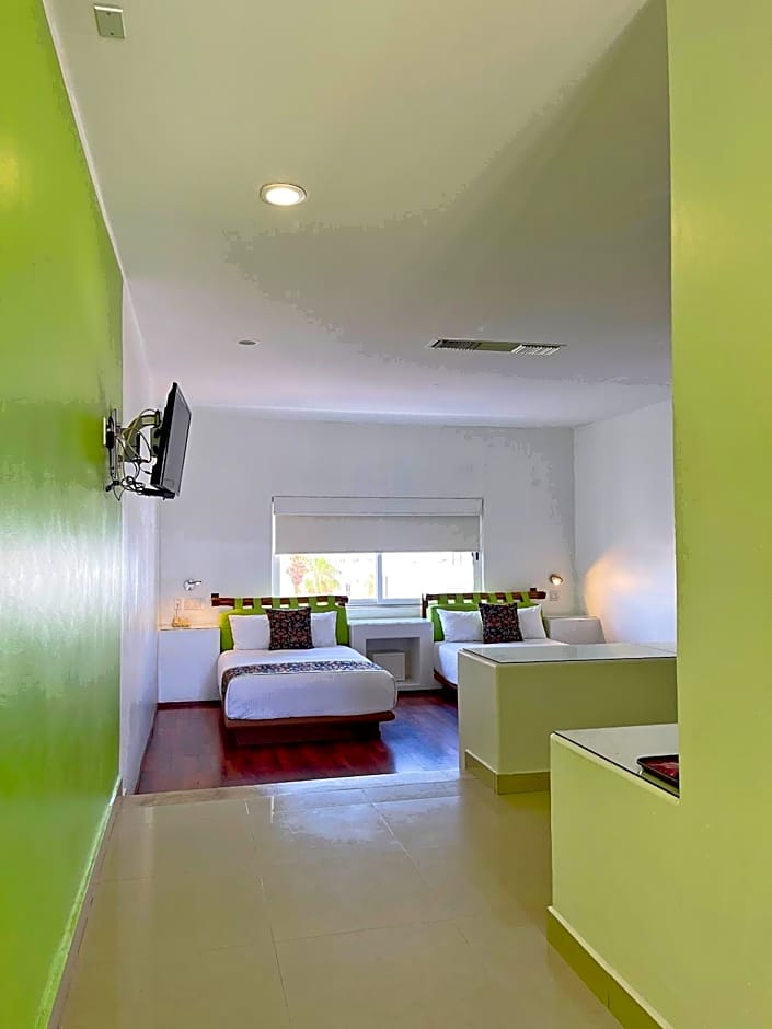 Seven Crown Express & Suites