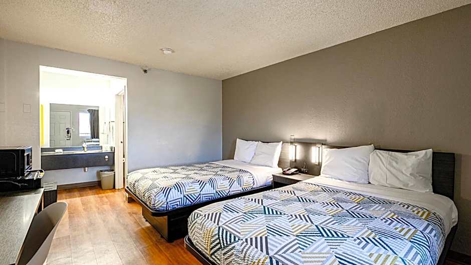 Motel 6-Wethersfield, CT - Hartford