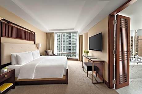 Deluxe One-Bedroom Suite