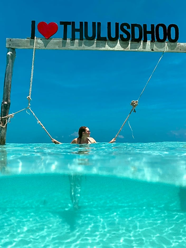 Reef Edge Thulusdhoo