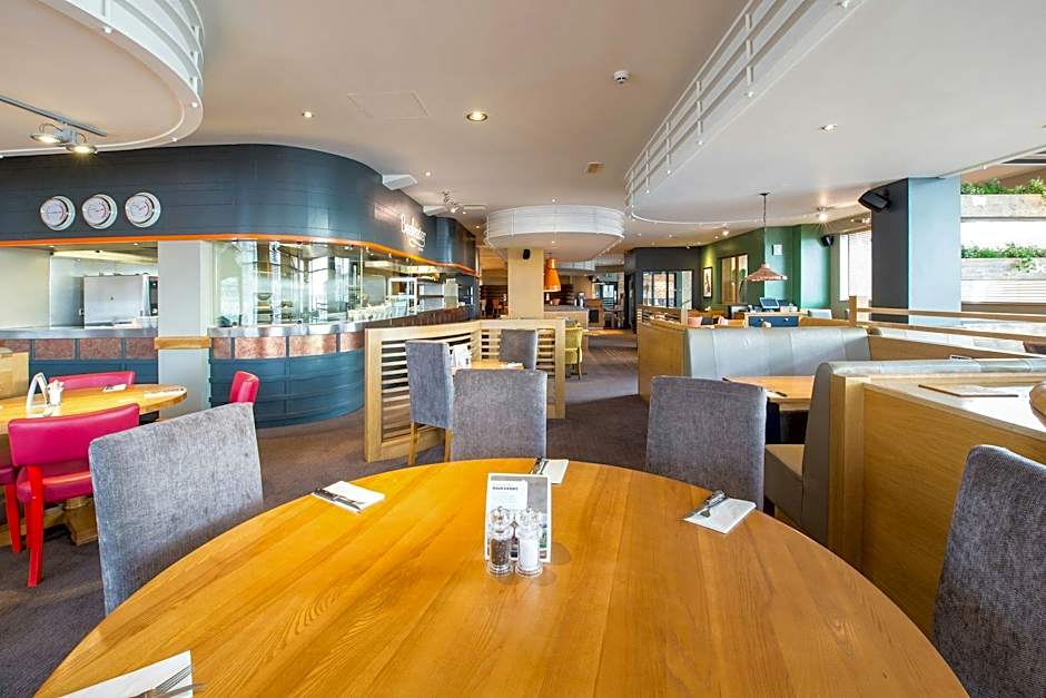 Premier Inn Swansea Waterfront