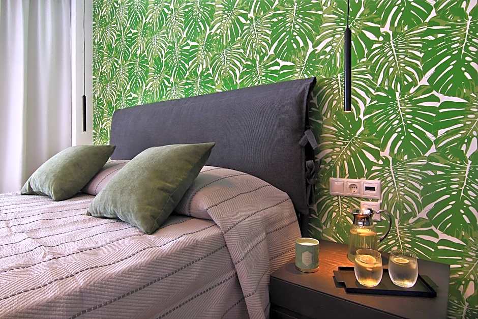 Maison 66, Riviera Hotels