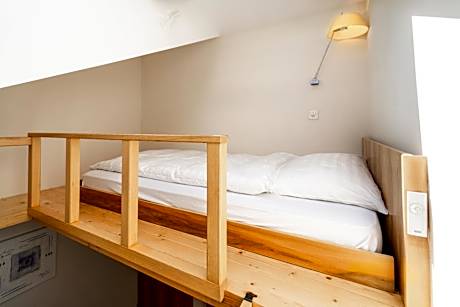 Small Single Room with Gallery