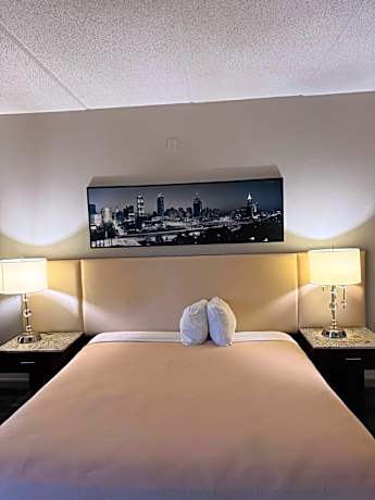 Deluxe King Suite