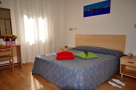 1 Double Bed or 2 Beds