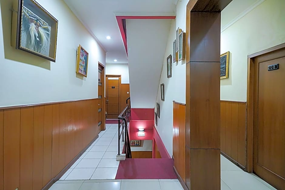 Urbanview Hotel 58 Bintaro by RedDoorz