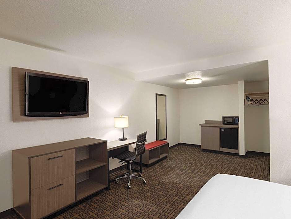 Ramada by Wyndham Elko Hotel at Stockmen's Casino