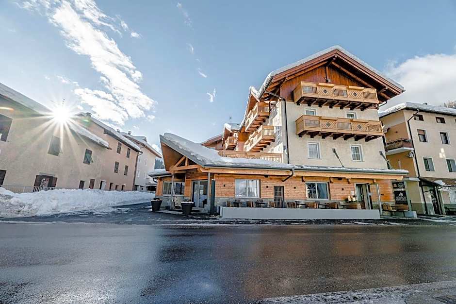 Albergo Dimaro Wellness Hotel