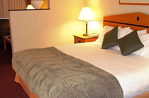 Crystal Inn Hotel & Suites - Great Falls