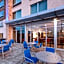 Holiday Inn Express & Suites Sterling Heights-Detroit Area By IHG