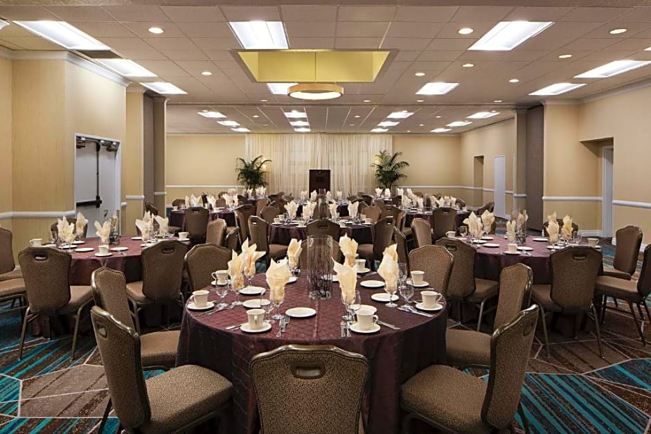 AC Hotel by Marriott Portland Lake Oswego