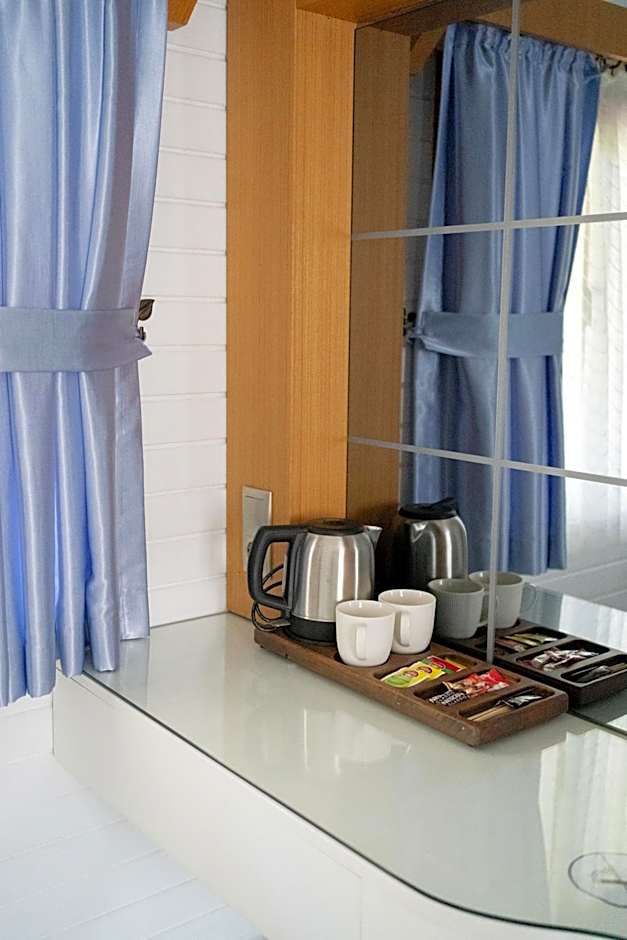 Azur Hotel