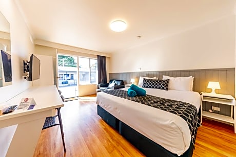 Superior King with Kitchenette