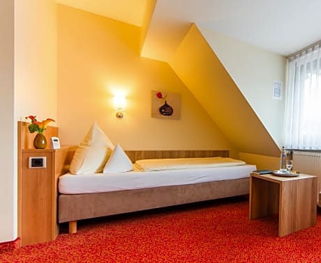 Economy Single Room
