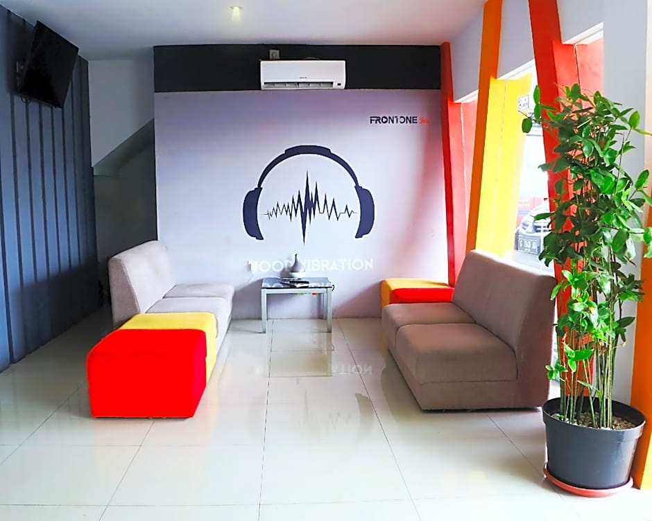 Front One Inn Sidoarjo