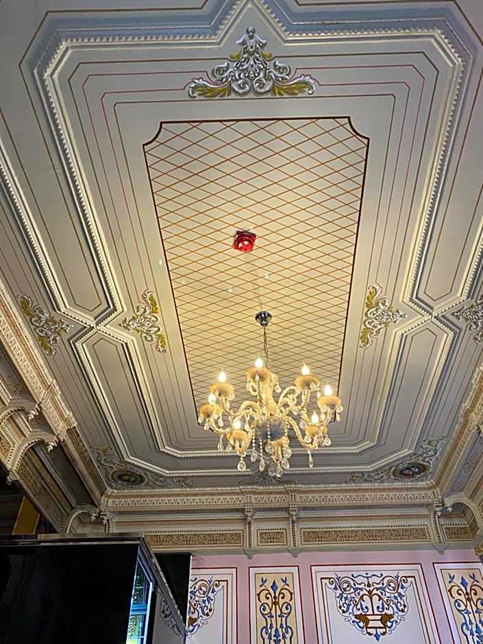 Valeria Antique 1892