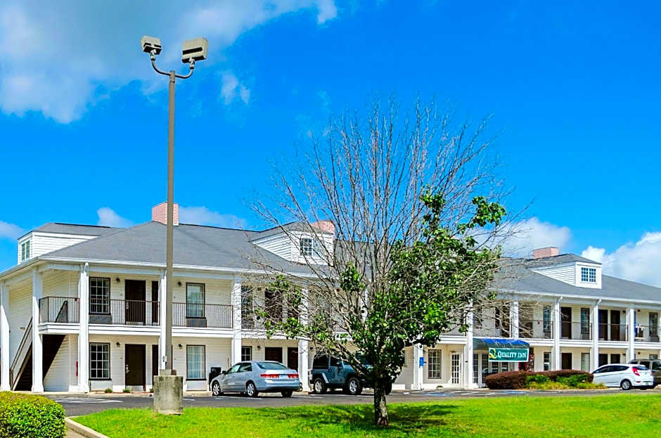 Photo 1 of 34 of Quality Inn Vicksburg